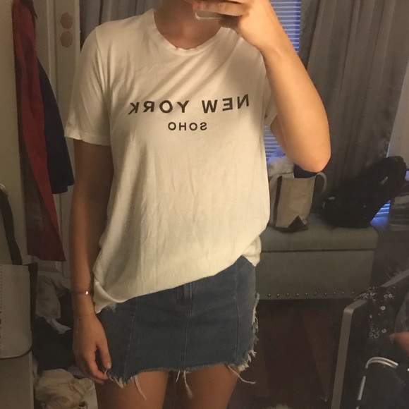 Brandy Melville Tops - Rare Brandy Melville oversized NY top